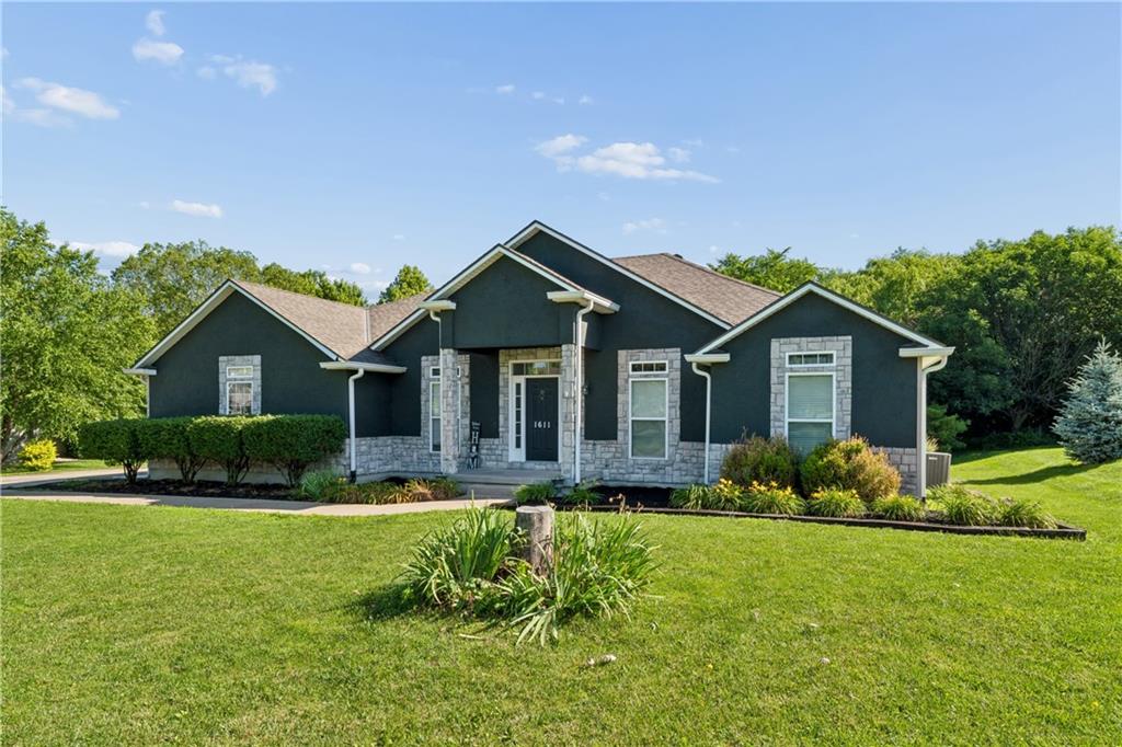 1611 Deer Run Road Property Photo 3