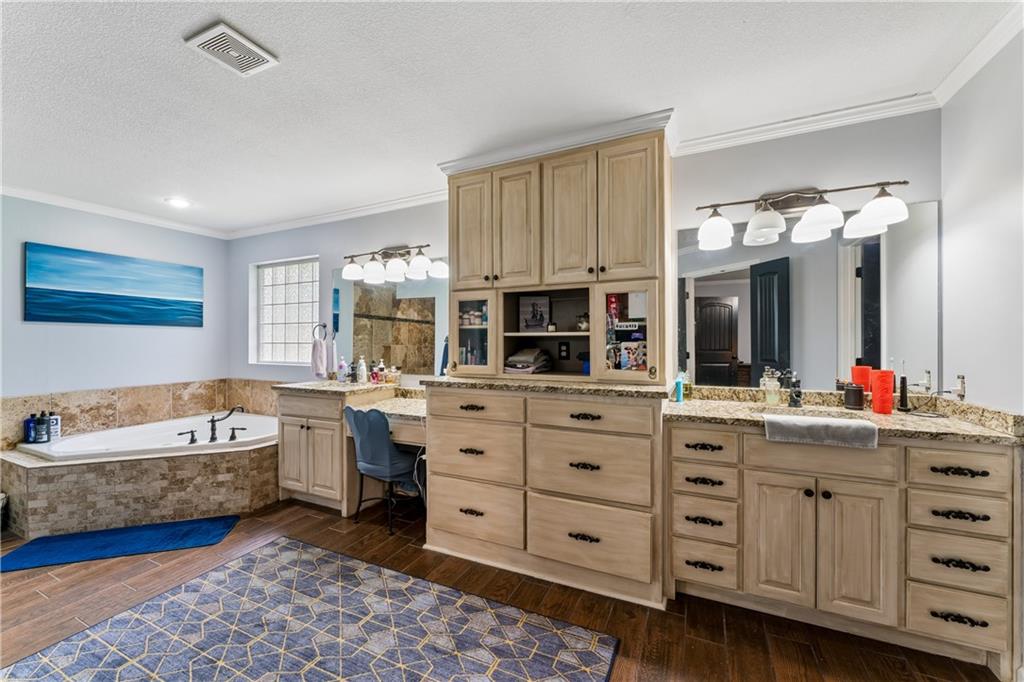 1611 Deer Run Road Property Photo 25