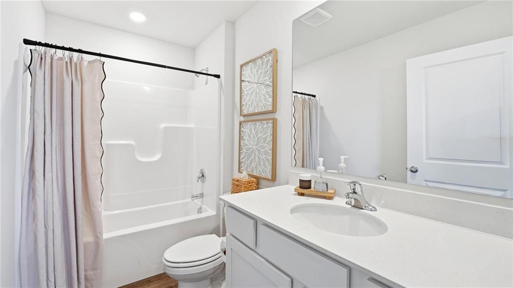 2211 Crestview Place Property Photo 10