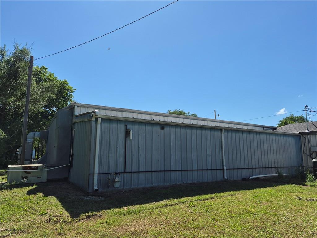 10283 Harper Road Property Photo 6