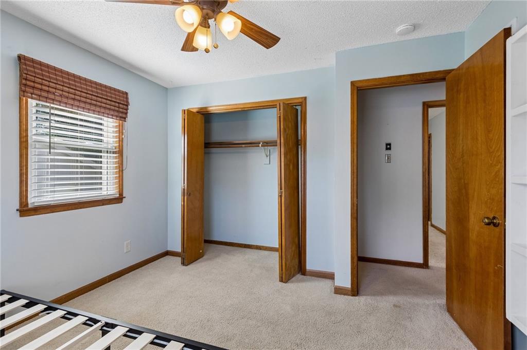 807 E Summit Street Property Photo 18