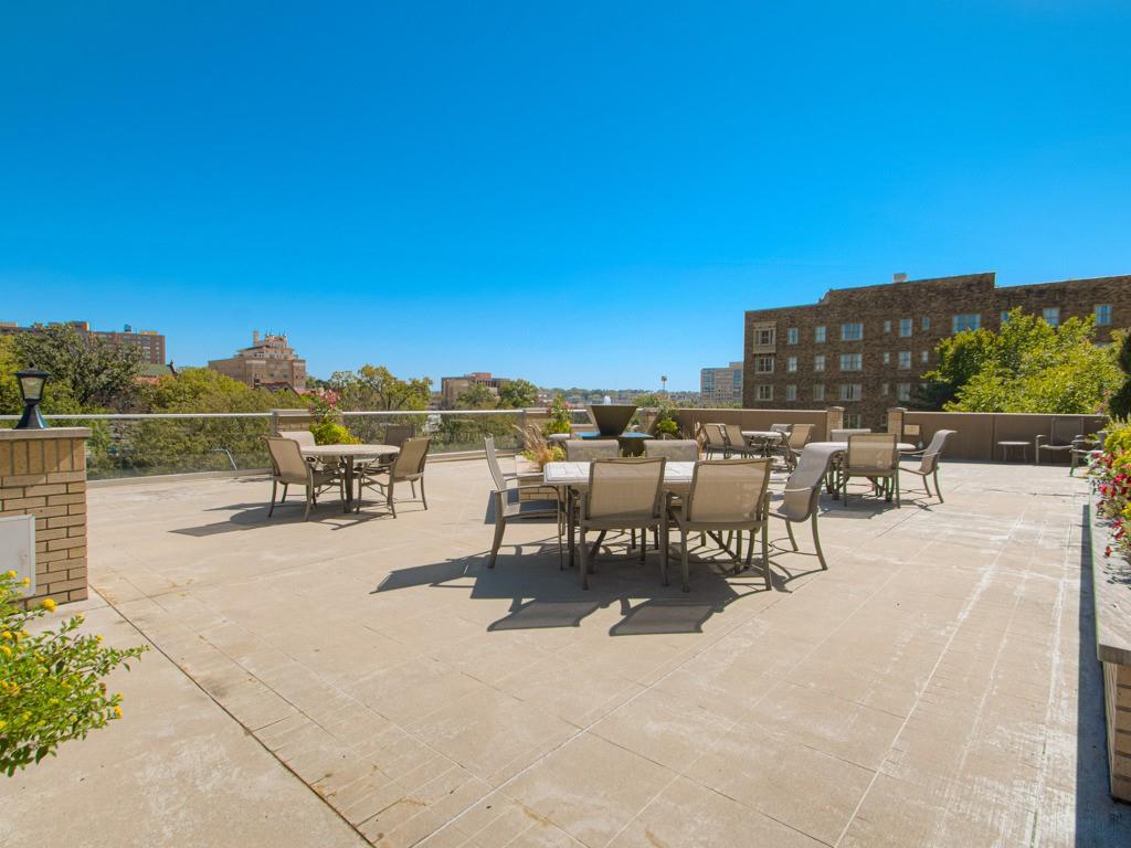 4545 Wornall Road Property Photo 41