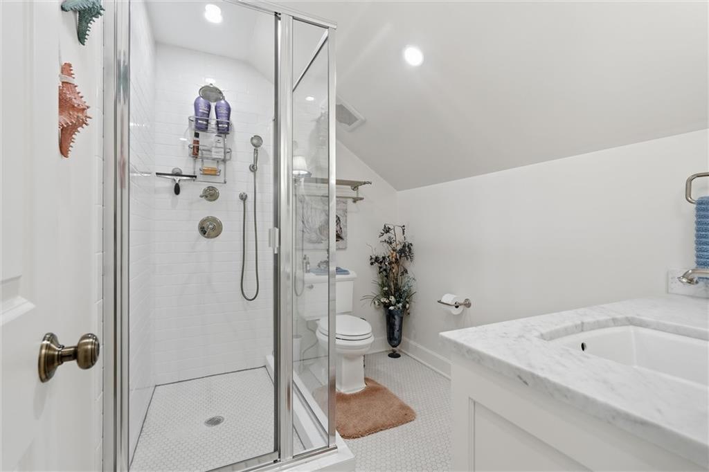 1217 W 58th Street Property Photo 45