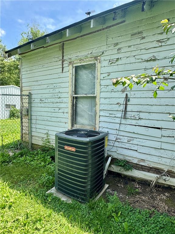 206 W 3rd Street Property Photo 25