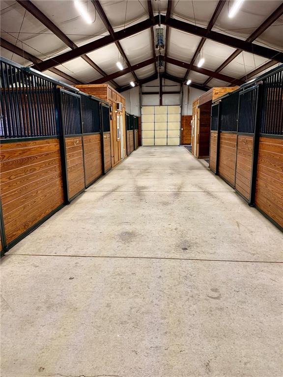 Moonlight Road Property Photo 18