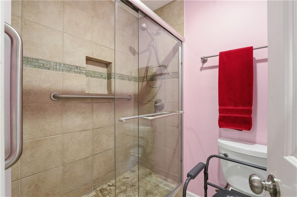 4306 W 111th Terrace Property Photo 23