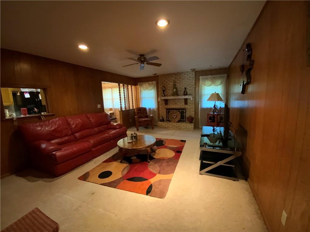 1507 N 82 Terrace Property Photo 7