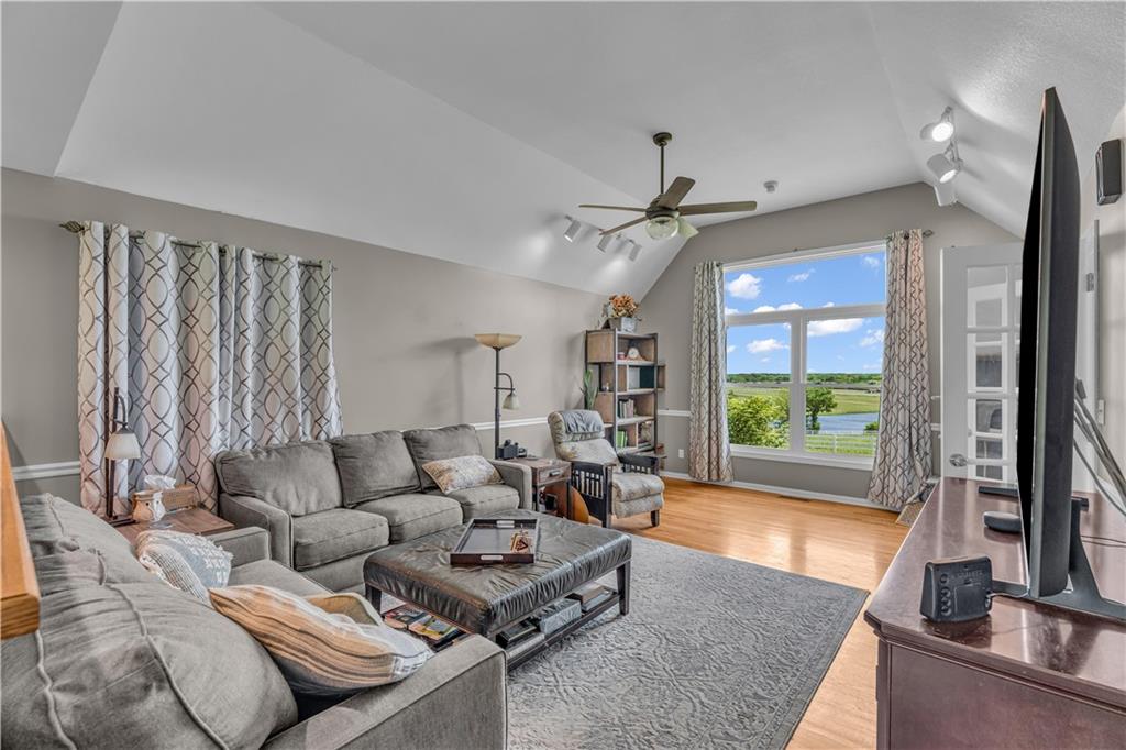 540 N 711 Road Property Photo 45