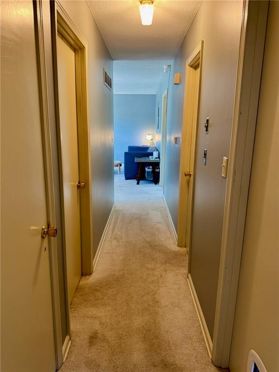 4024 Surrey Lane Property Photo 15