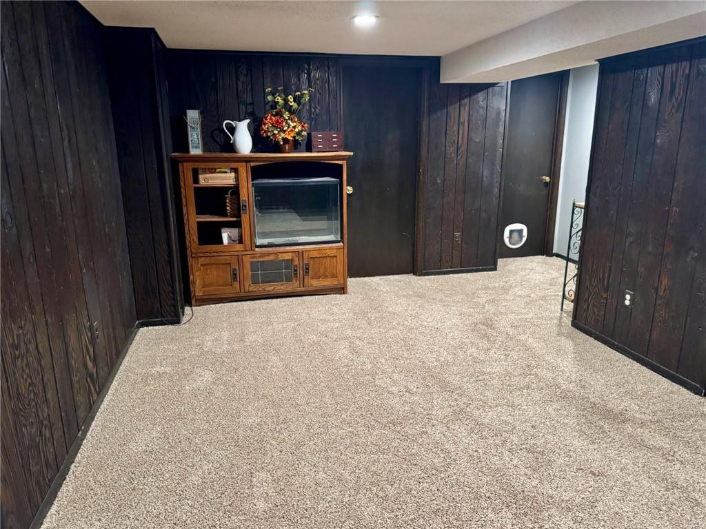 4024 Surrey Lane Property Photo 23