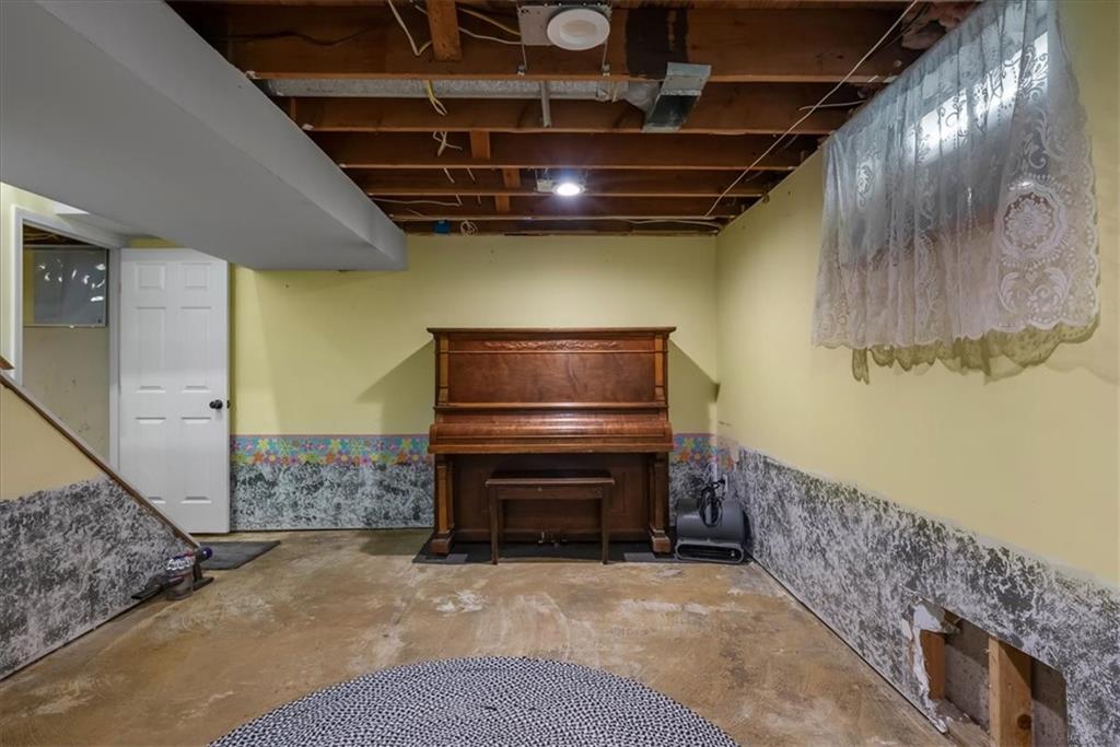 22014 W 223rd Street Property Photo 29