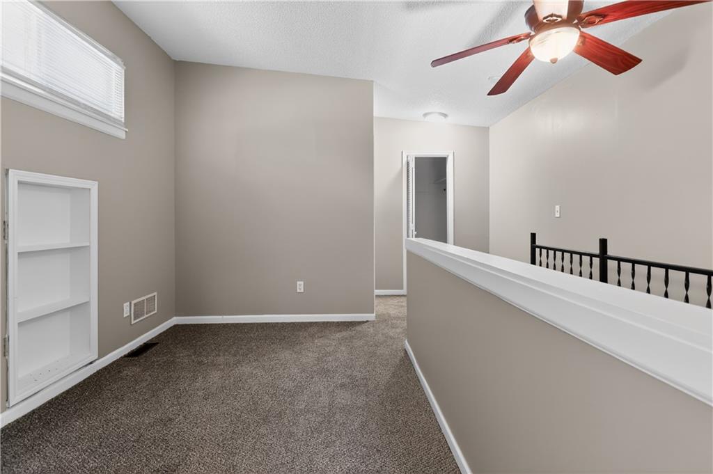 5318 N Garfield Avenue Property Photo 9