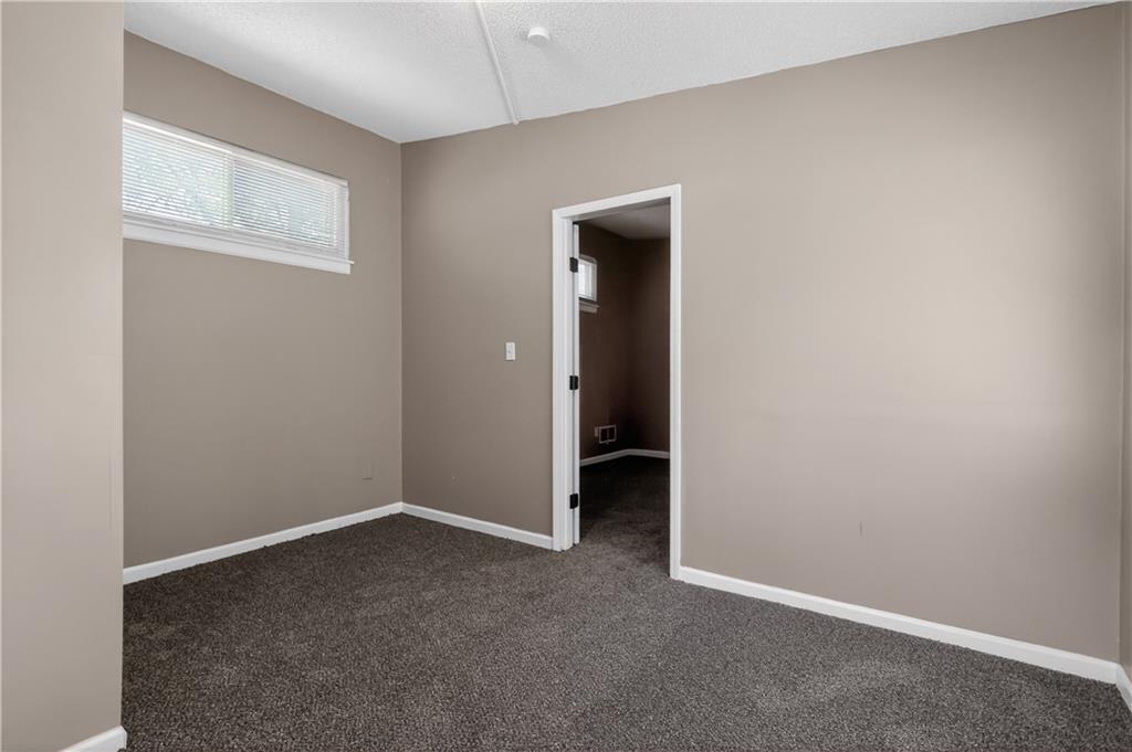 5318 N Garfield Avenue Property Photo 10