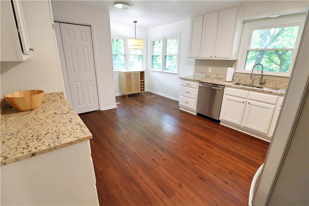 600 Christopher Street Property Photo 7