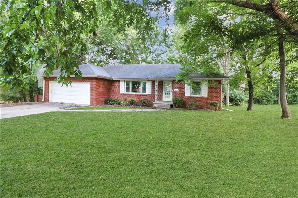 600 Christopher Street Property Photo 8