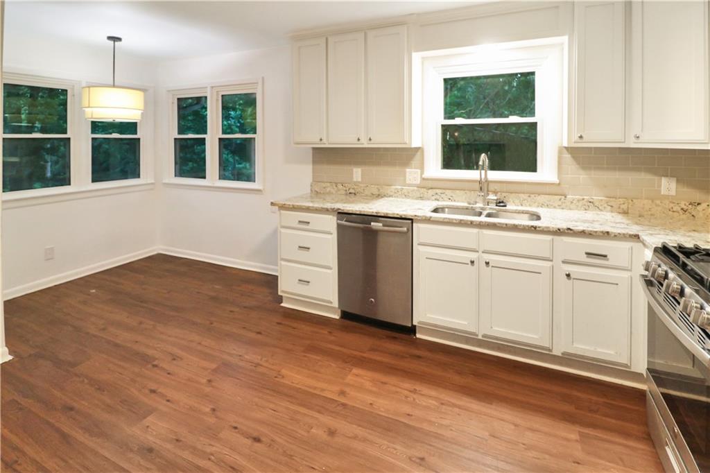 600 Christopher Street Property Photo 14