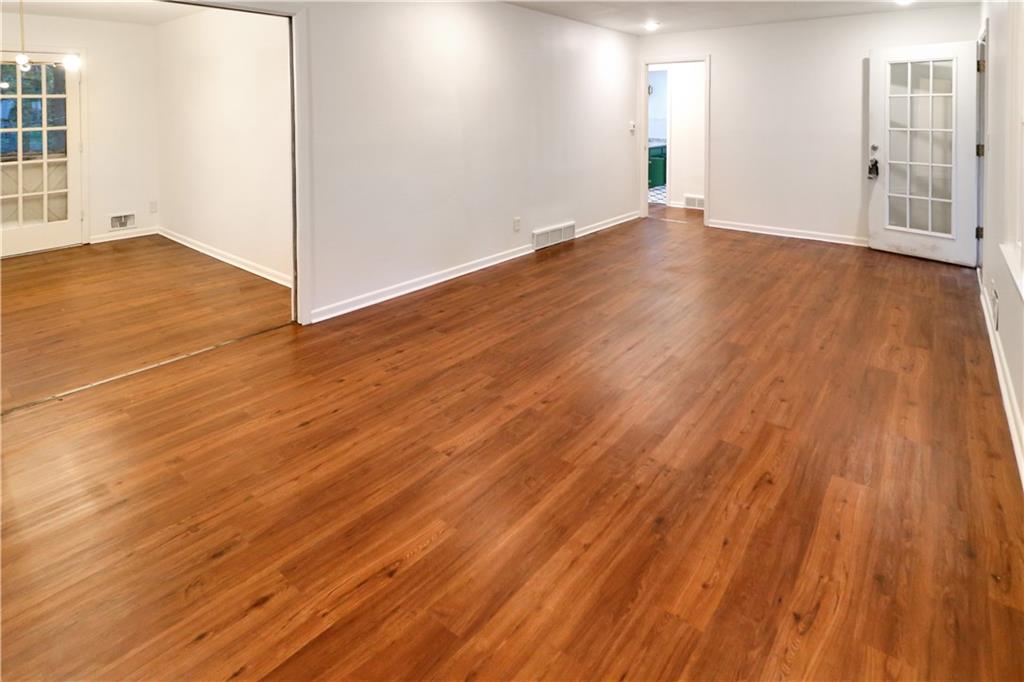 600 Christopher Street Property Photo 18