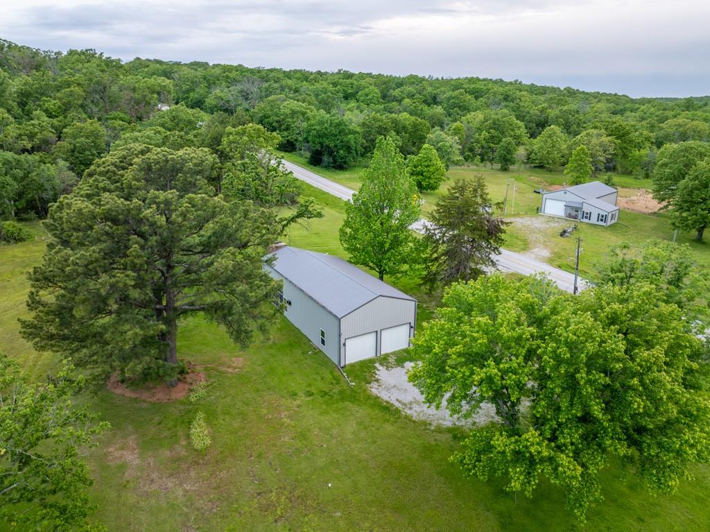 820 Nw B Highway Property Photo 8
