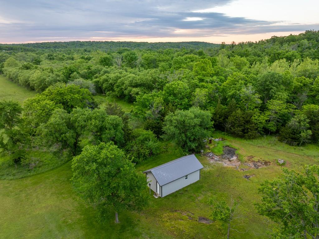 820 Nw B Highway Property Photo 9