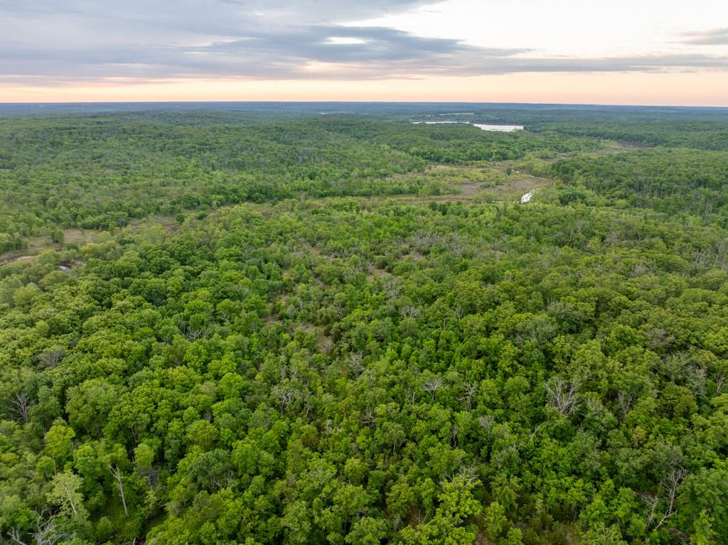 820 Nw B Highway Property Photo 12