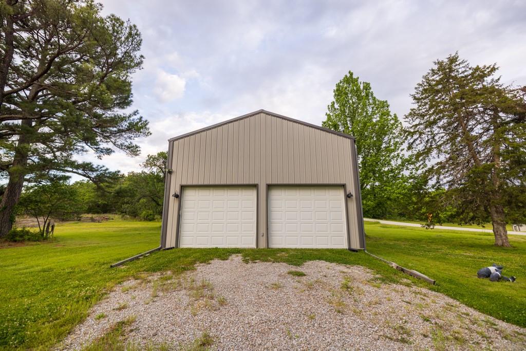 820 Nw B Highway Property Photo 23