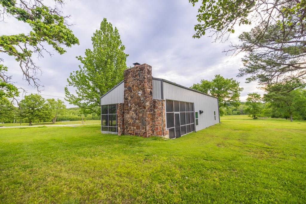 820 Nw B Highway Property Photo 26