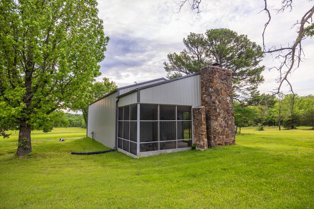 820 Nw B Highway Property Photo 27