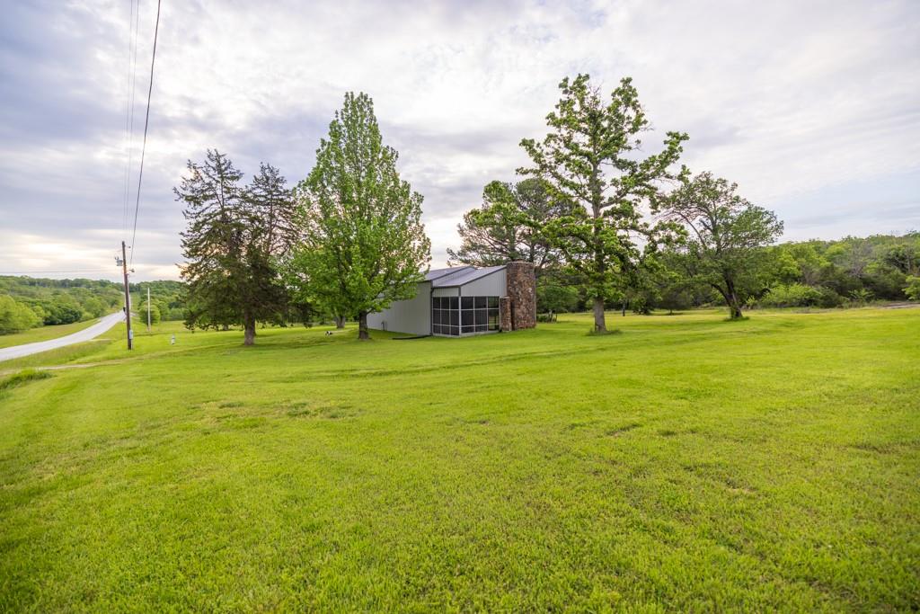 820 Nw B Highway Property Photo 28