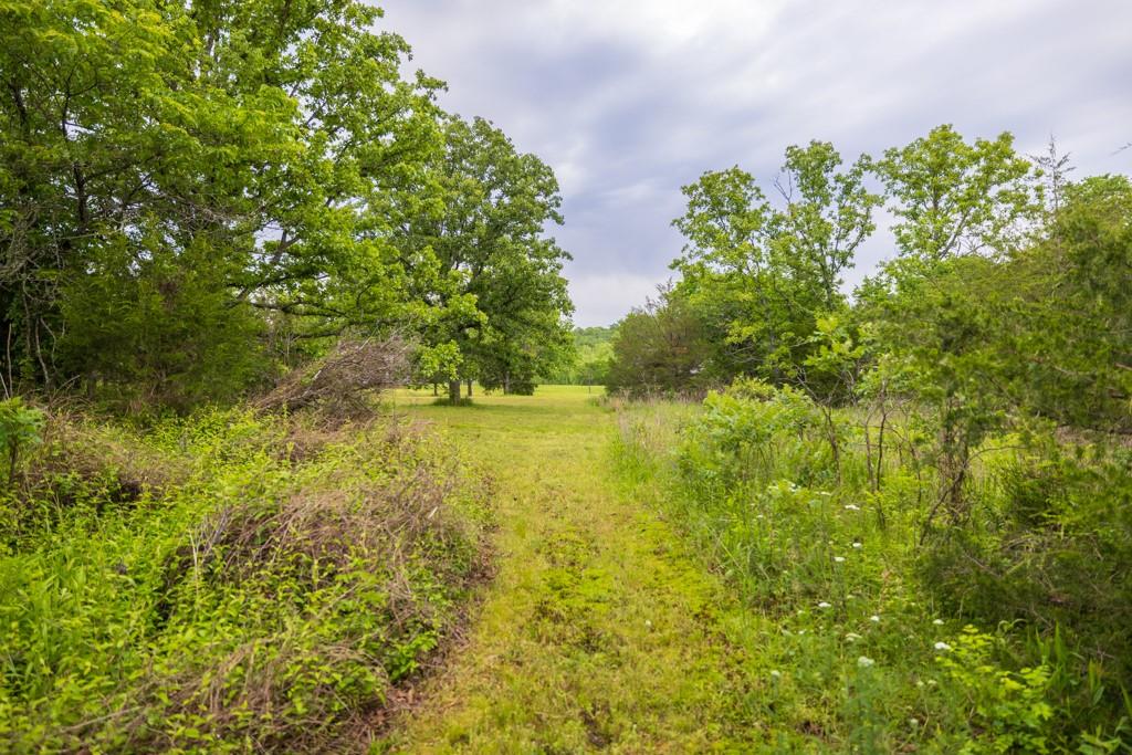 820 Nw B Highway Property Photo 33