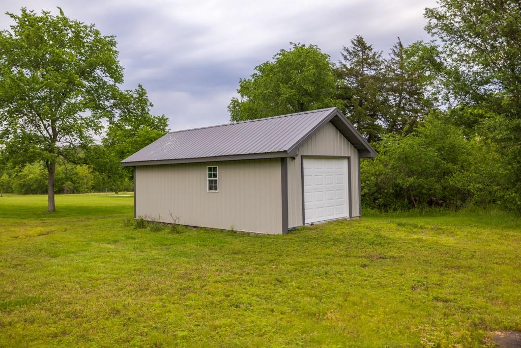 820 Nw B Highway Property Photo 34