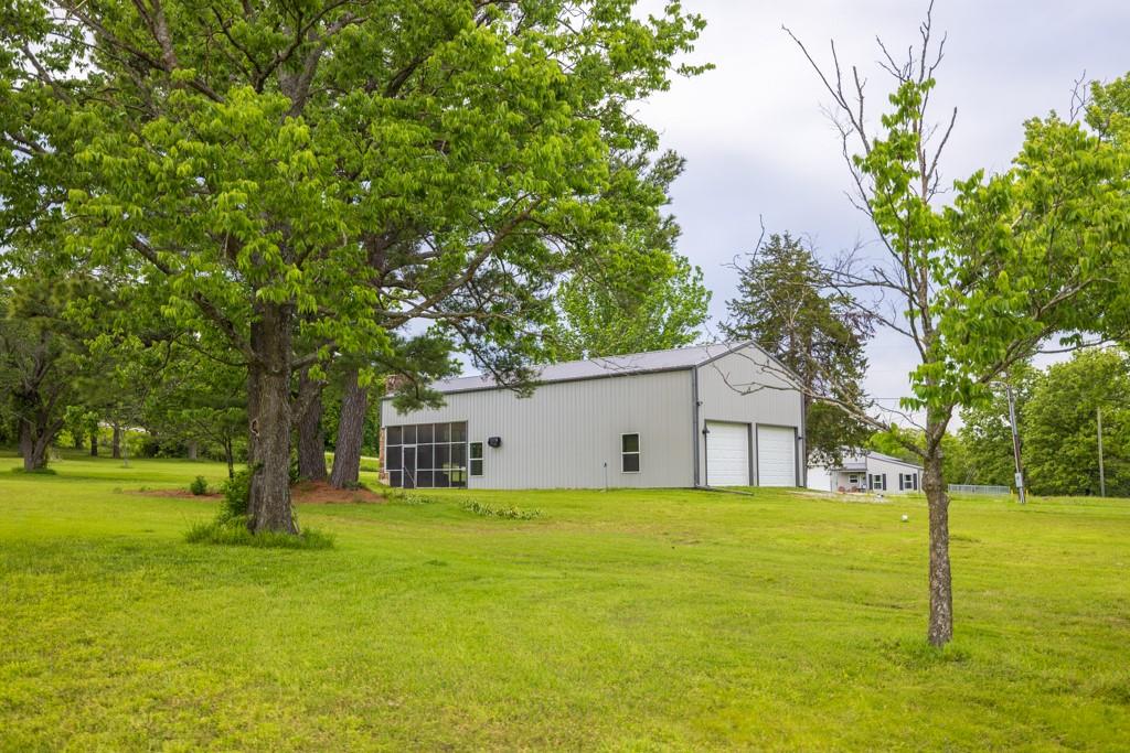 820 Nw B Highway Property Photo 35