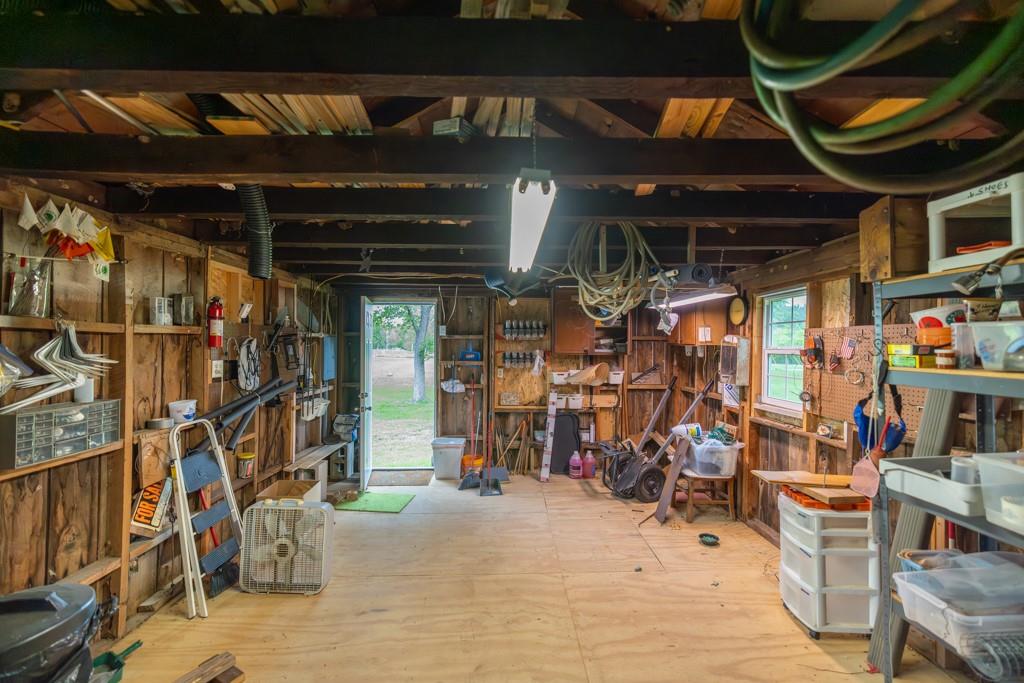 820 Nw B Highway Property Photo 39