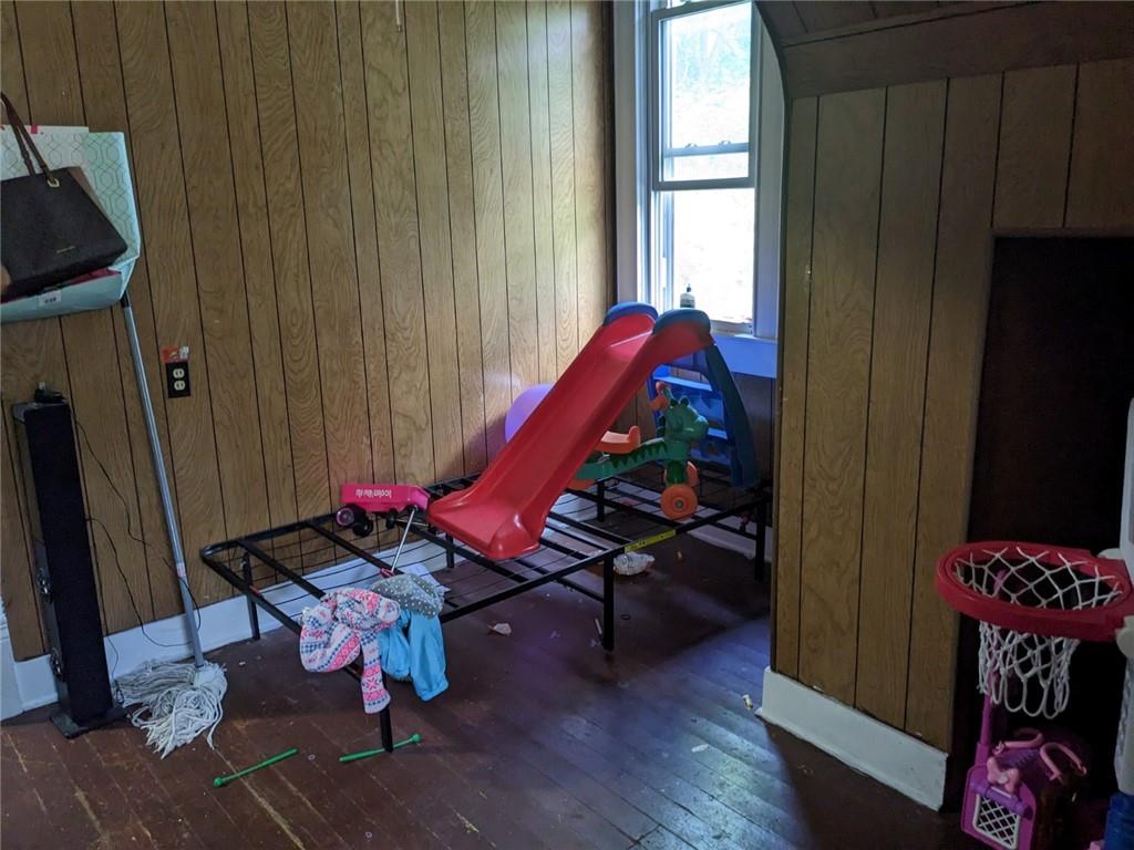606 Brown Street Property Photo 12
