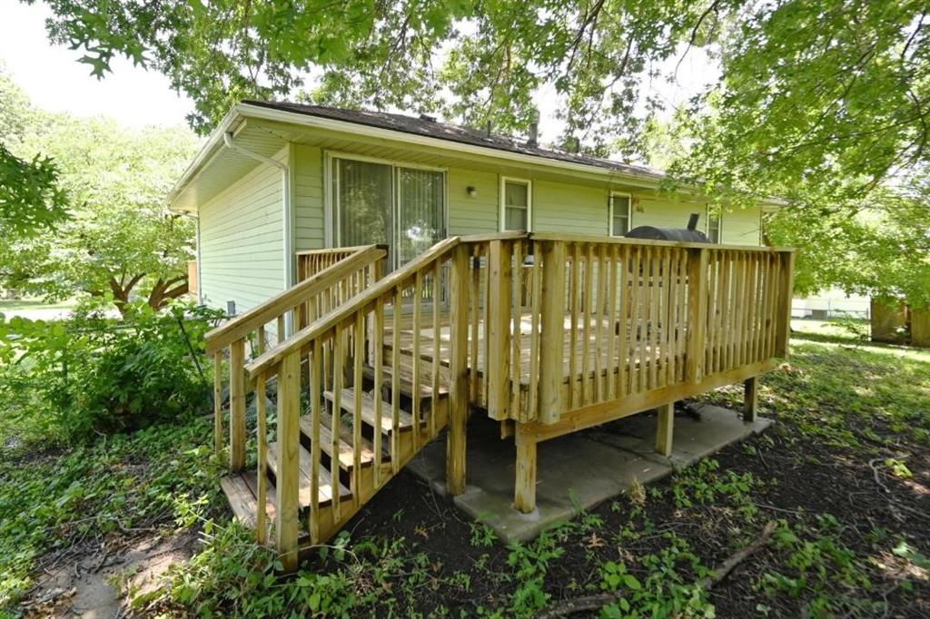 10526 N Walnut Street Property Photo 6