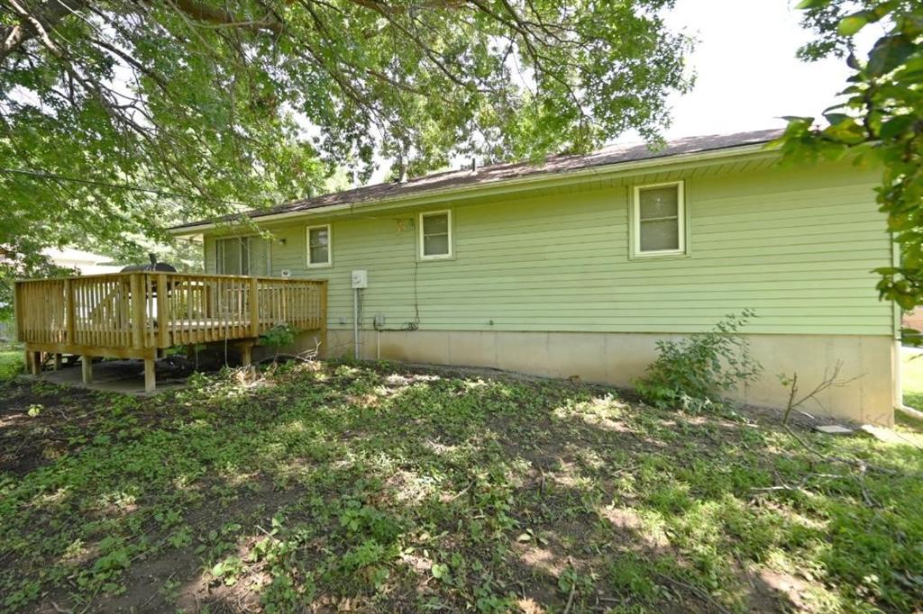 10526 N Walnut Street Property Photo 7