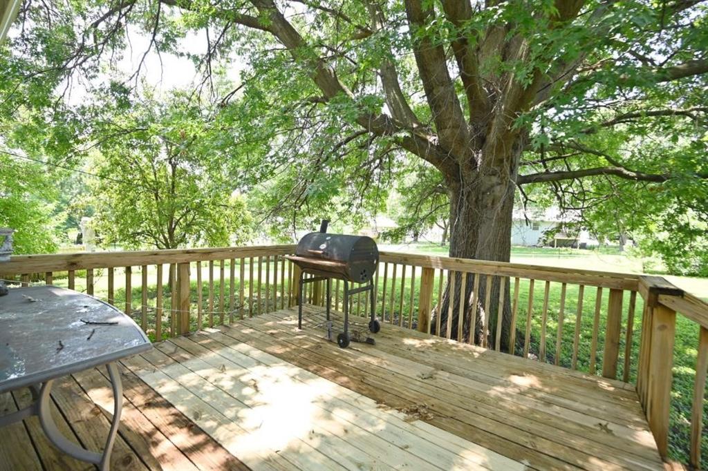 10526 N Walnut Street Property Photo 9