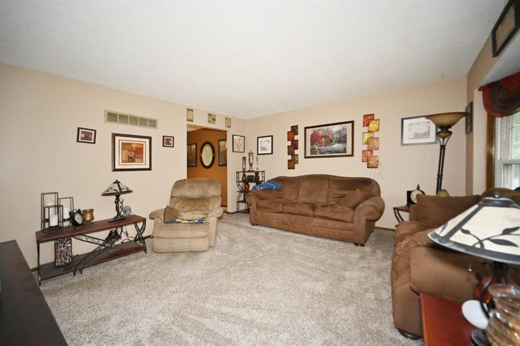 10526 N Walnut Street Property Photo 15