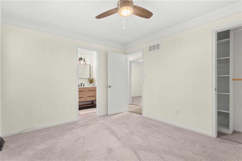 1334 S Main Street Property Photo 14