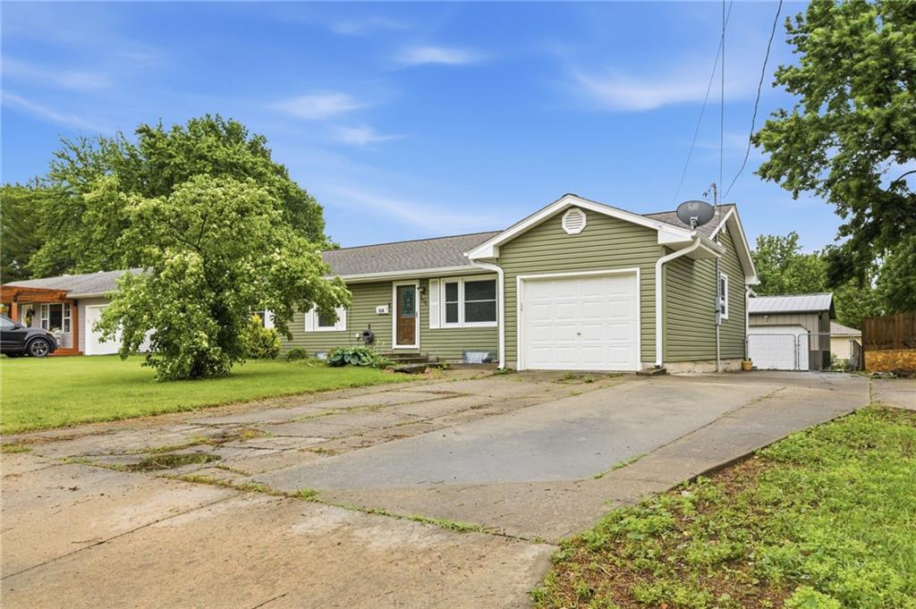 506 South Drive Property Photo 4