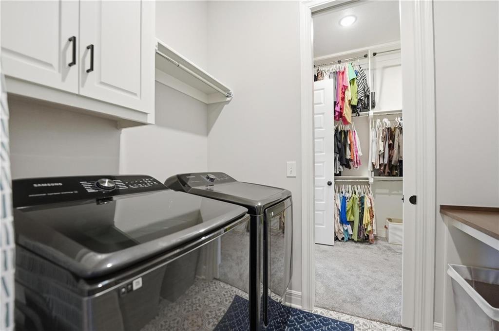 330 Nw Ambersham Drive Property Photo 16