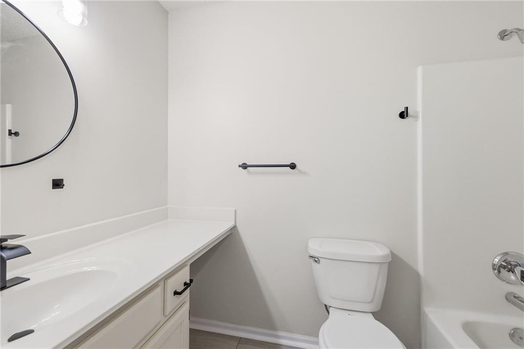 1003 Lincoln Street Property Photo 17