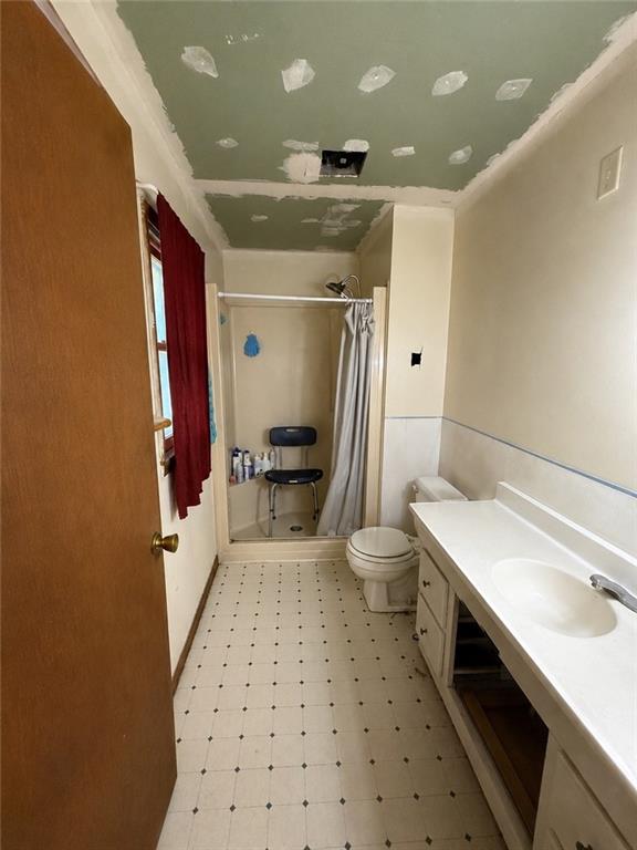 22211 E Blue Mills Road Property Photo 7