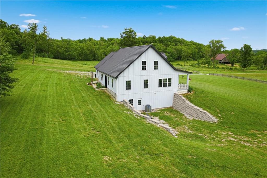 19180 B Highway Property Photo 3