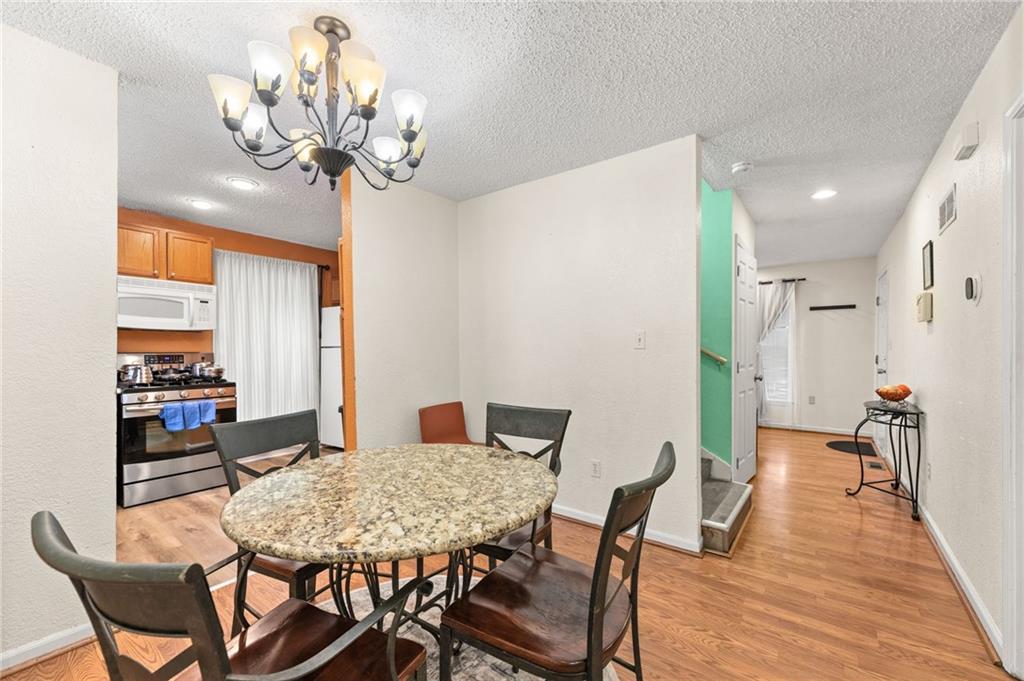 3435 Euclid Avenue Property Photo 9