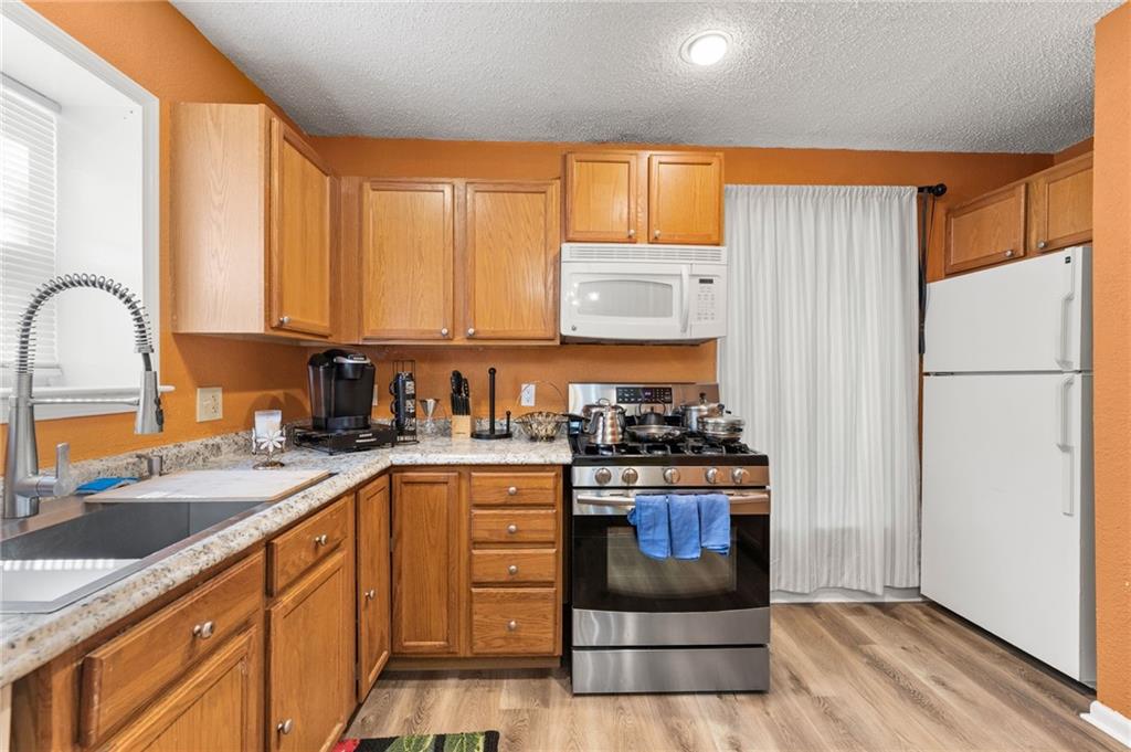 3435 Euclid Avenue Property Photo 11