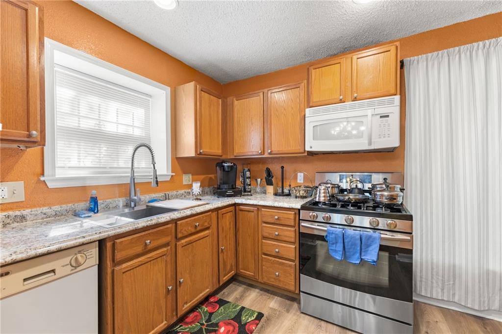 3435 Euclid Avenue Property Photo 12