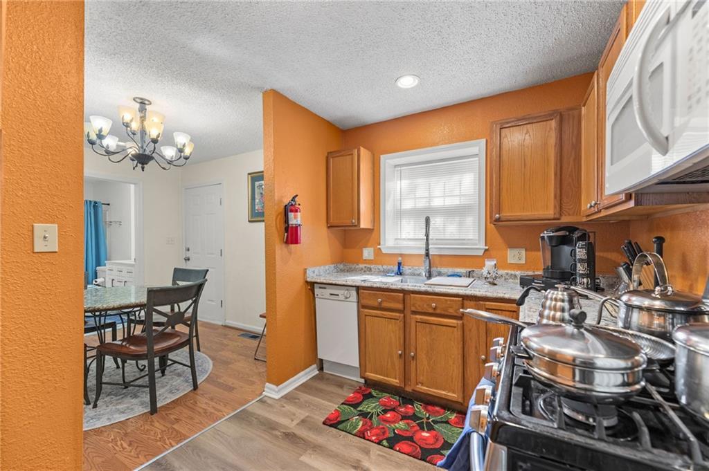 3435 Euclid Avenue Property Photo 13