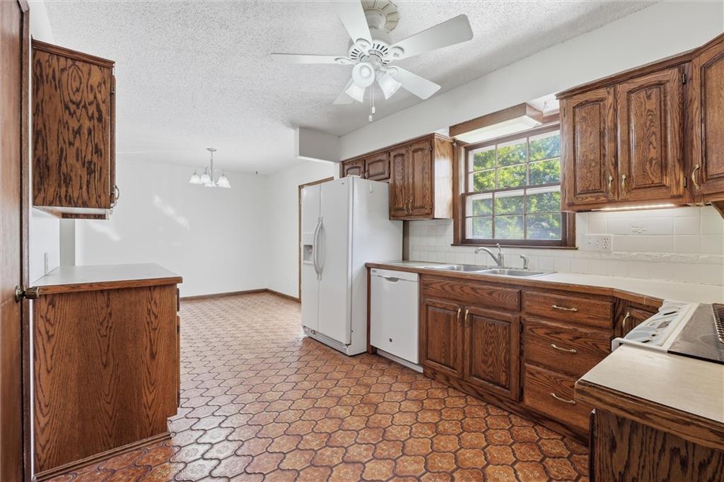 6718 Brink Street Property Photo 11