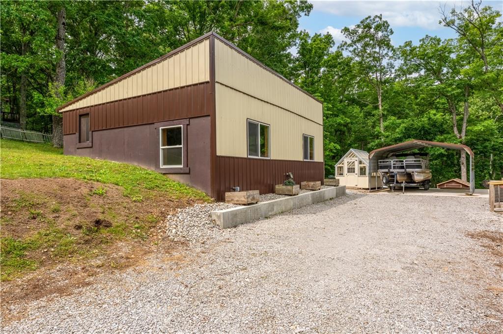 28251 Shore Road Property Photo 9