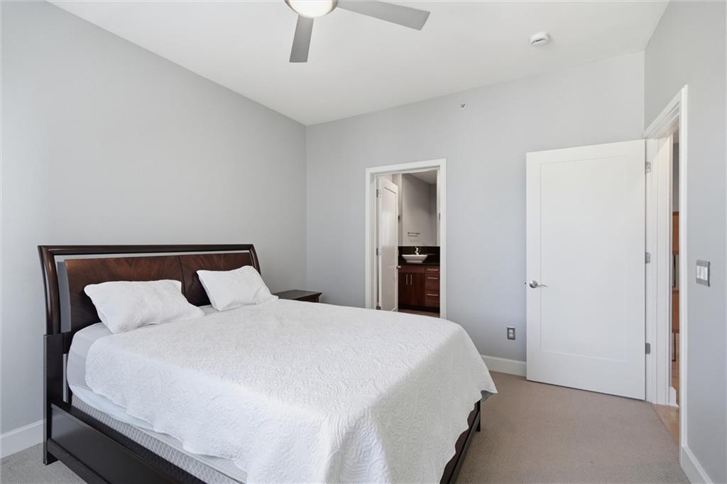 4521 Wornall Road Property Photo 20